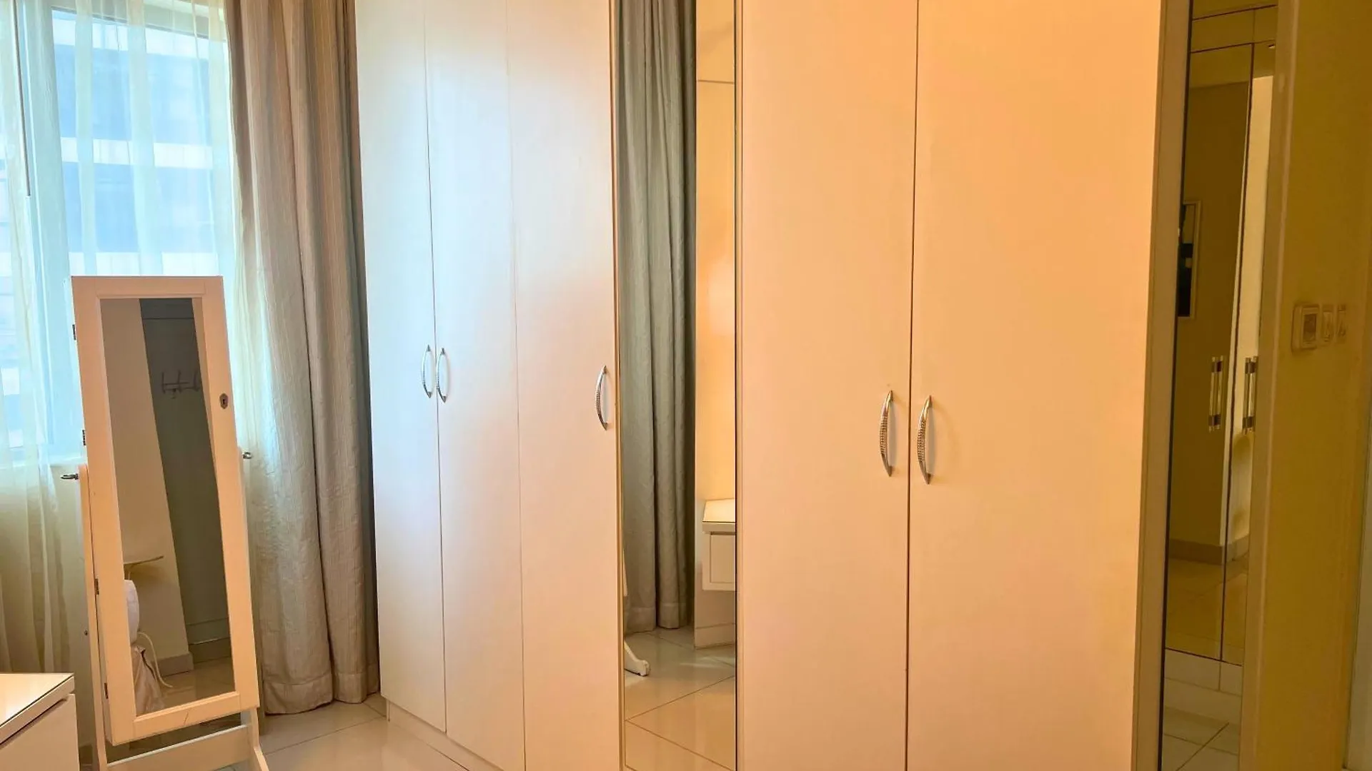 Elegant 2-Bedroom, 2-Min Walk To Dubai Mall
