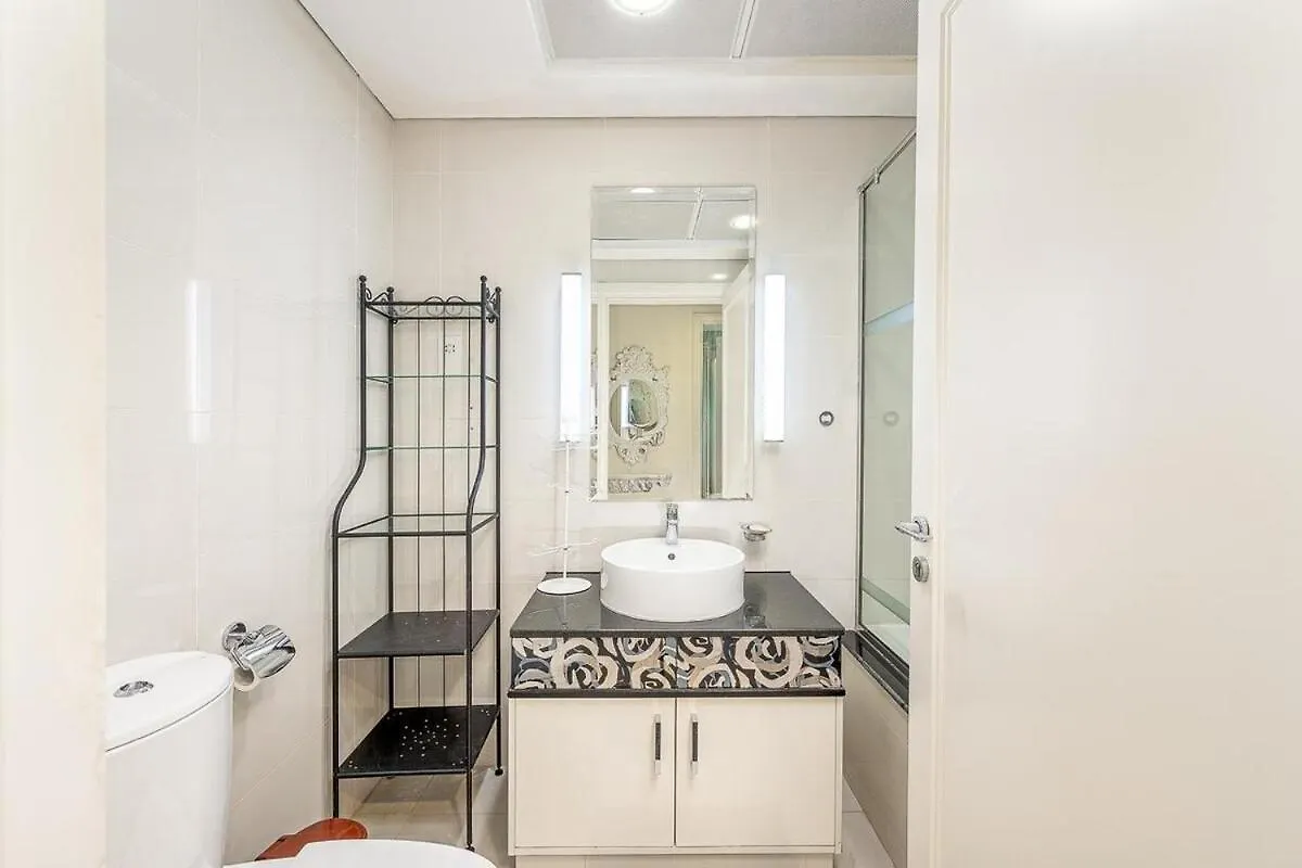 Elegant 2-Bedroom, 2-Min Walk To Dubai Mall Apartment