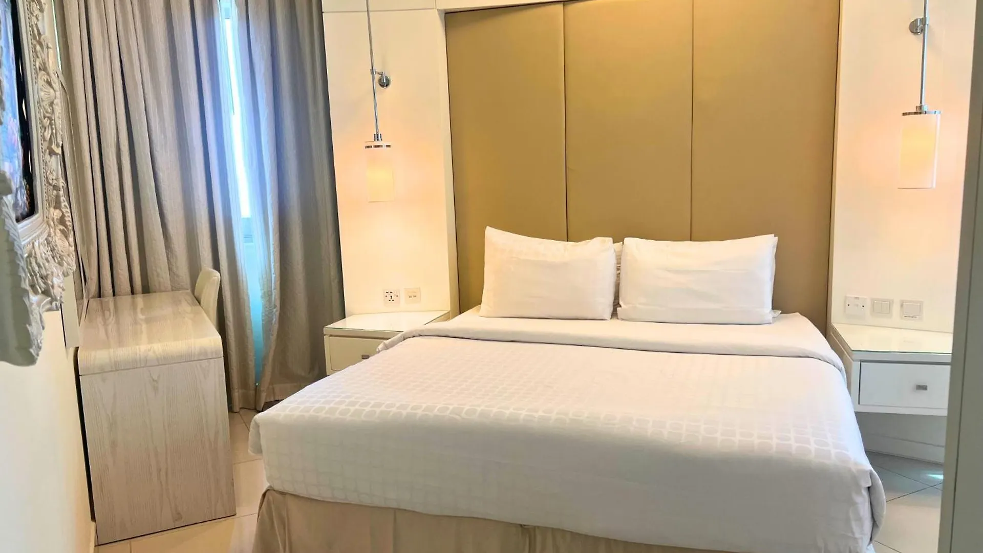 Elegant 2-Bedroom, 2-Min Walk To Dubai Mall