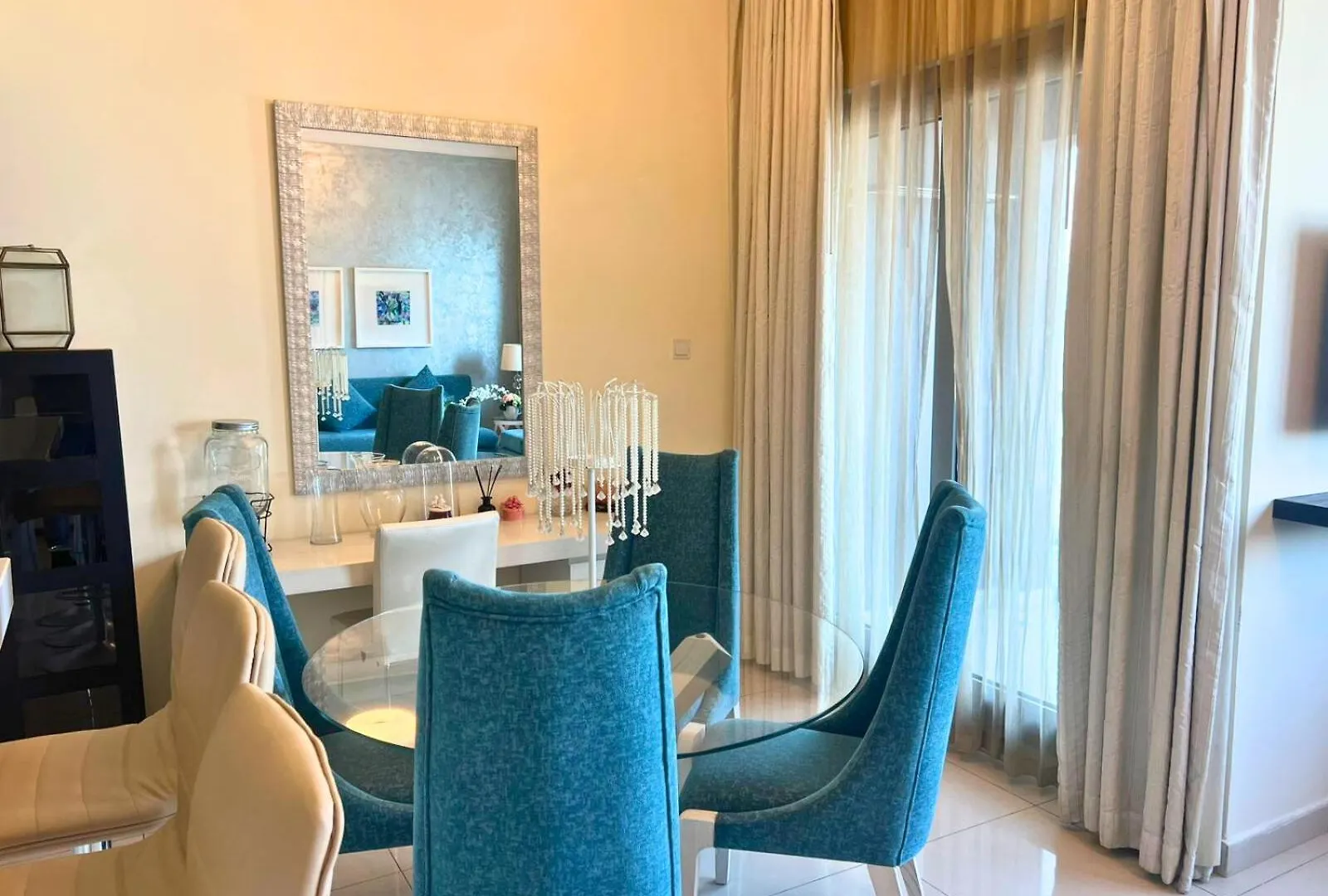 Elegant 2-Bedroom, 2-Min Walk To Dubai Mall Apartment